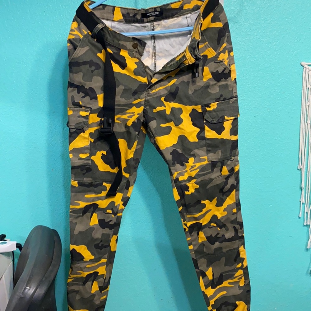 Yellow and black camo jogger